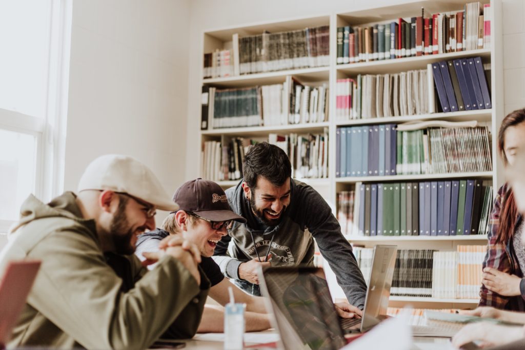 En employee experience undersökning kan påverka en arbetsplats positivt