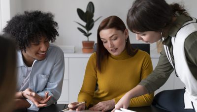 office-workers-working-together-as-team (1)